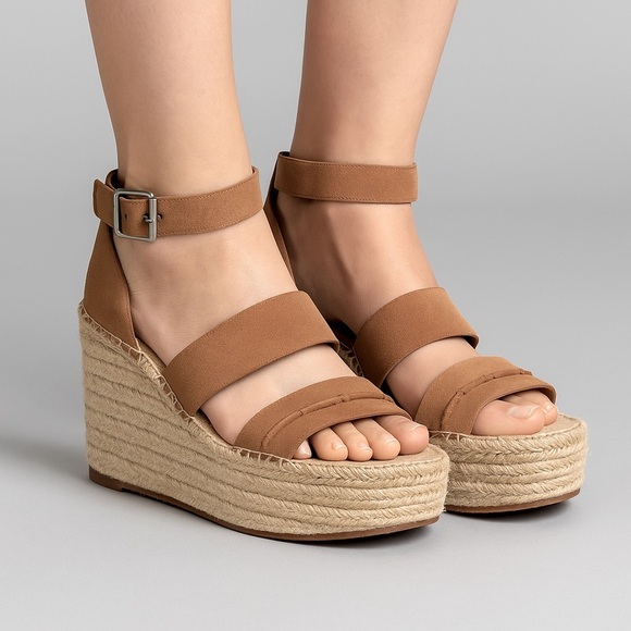 1423- Dolce Vita Wedges Saddle Suede Size 9 Tan Color NWT - Picture 1 of 13